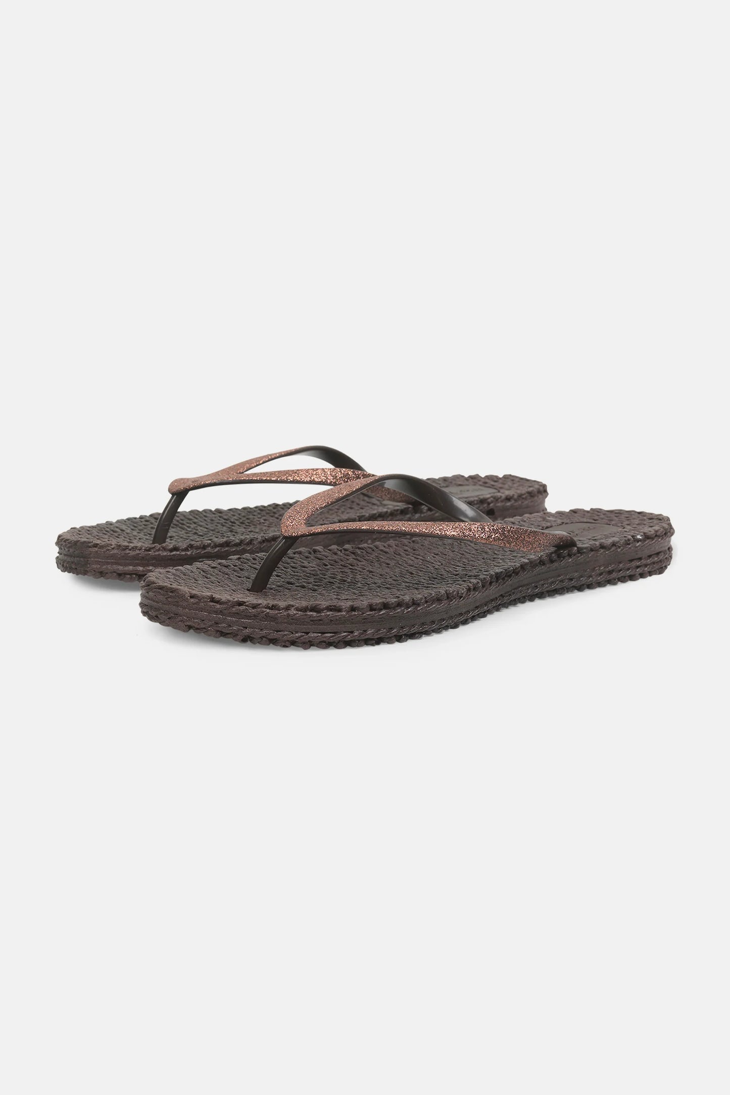 Cheerful Flip Flop by Ilse Jacobsen in Prune